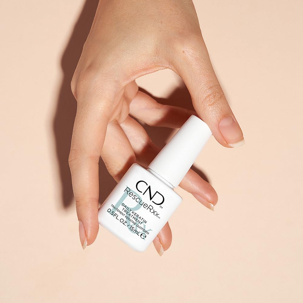 CND RescueRxx - Trattamento Quotidiano alla Cheratina, Nutre e Ripara le Unghie Danneggiate, con Olio di Jojoba e Mandorla, Riduce la Desquamazione, per Unghie Sane, 15ml