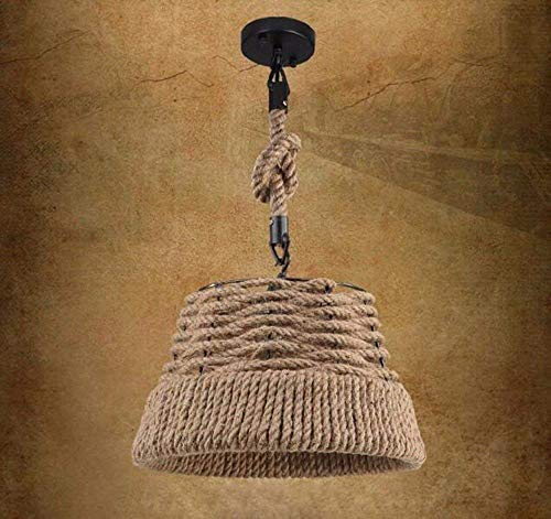 Lustre chapeau de paille suspendu industriel résolvant le manque de cachet du salon