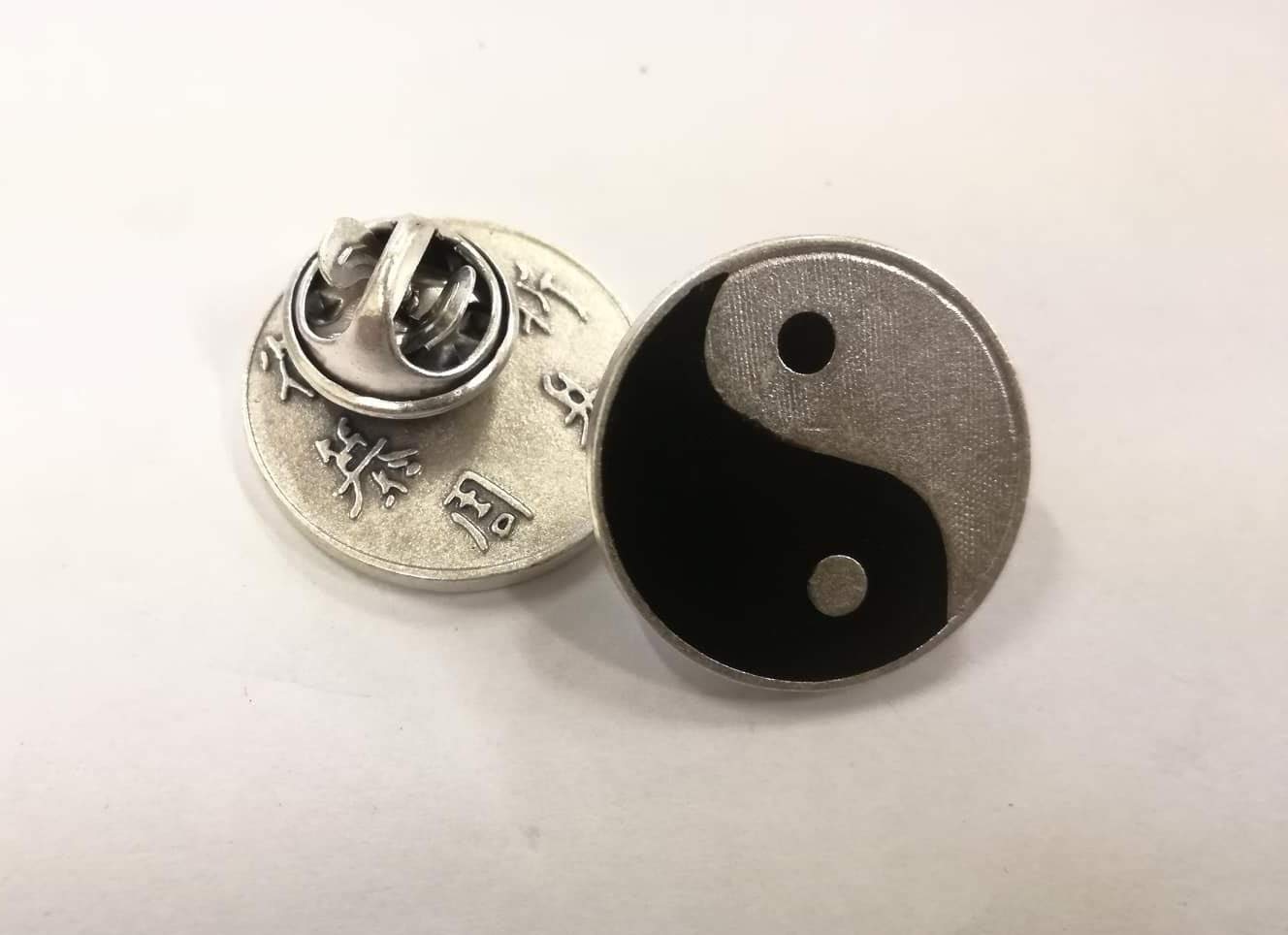 PIN TAO Yin Yang chapeada plata - Amuleto de la suerte - Moneda de diámetro Cm 2,1 - pieza