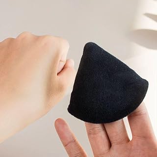 نجمة البيوتي بفخر 💫🦋، اسفنجة لوس بودرة بتصميم مثلث المثالي 👌🎨، تؤمن تنظيفاً سهلًا وفعالًا لمكياجك 😍💄🧼. متعددة الاستخدامات ومناسبة لبودر - من جينيريك