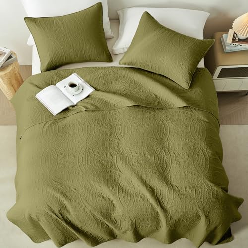 akkialla Twin Quilt Set,Olive Green Lightweight Bedspread with Coin Pattern, Soft Microfiber Coverlet for All Seasons, Elegant Modern Home Style (1 Quilt, 1 Pillow Sham)