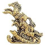 Accessorio paesaggistico in miniatura: come accessorio paesaggistico in miniatura, questa decorazione per la casa con statua di cavallo combina ornamenti di eleganza orientale con una finitura color rame, fungendo da versatile pezzo da esposizione che migliora sia gli ambienti residenziali che quelli professionali portando raffinatezza e interesse visivo a scaffali, scrivanie o espositori decorativi fantasiosi