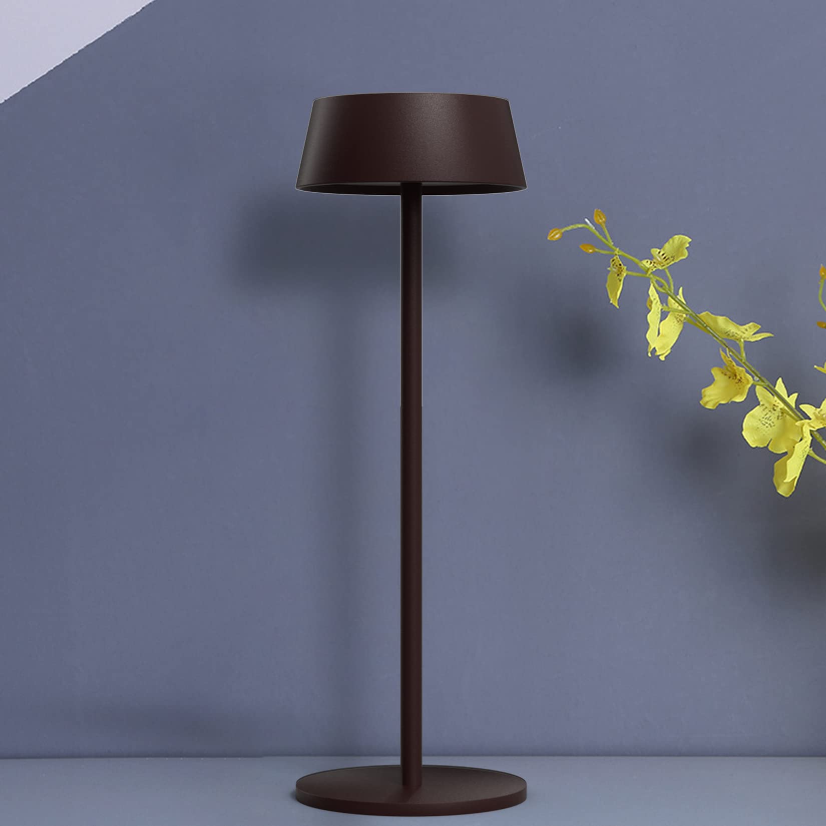 K-Bright 2 pezzi Lampada da tavolo, Luce calda Colore 3000K, Impermeabile IP54 lampade da tavolo senza fili, Ideale per cene in giardino, pub, feste, terrazze(Rosso ruggine)