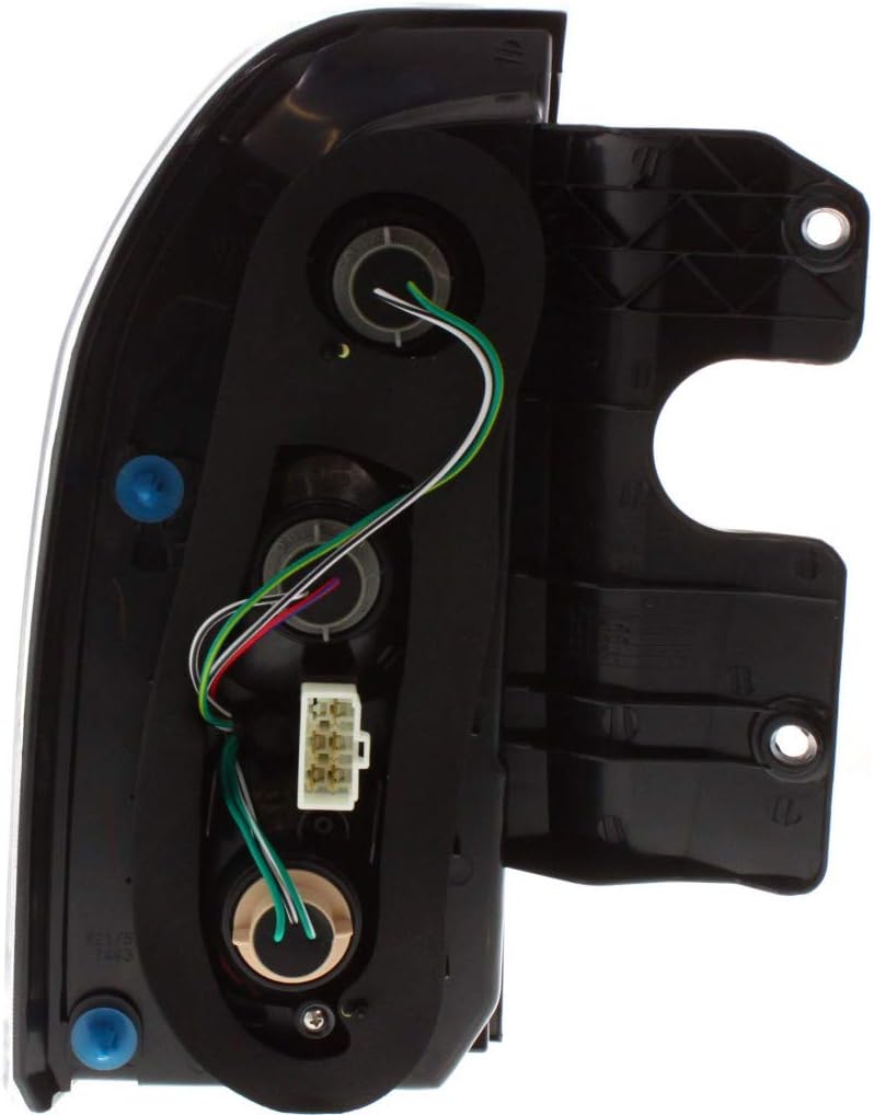 CarLights360 For Suzuki XL7 2004 2005 2006 Tail Light Assembly Passenger Side | Replacement For SZ2819105 | 3565050J00