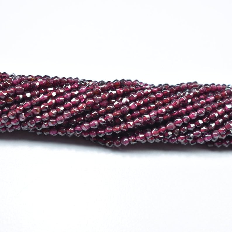 Perles à facettes grenat naturel 2,5mm pour créer un collier unique chargé d'histoire