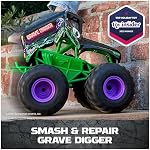 Monster Jam, Véhicule Télécommandé Smash & Bash Grave Digger Intérieur & Extérieur, Échelle 1:15 Camion Monstre Réparable, Jouets pour Garçons et Filles de 4 Ans et Plus