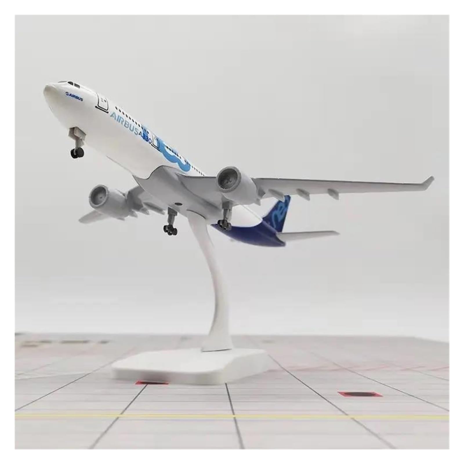 Aviones clásicos Antiguos Modelo De Avión De Pasajeros De La Simulación De La Aleación A330 Neo De Los 20cm con El Tren De Aterrizaje