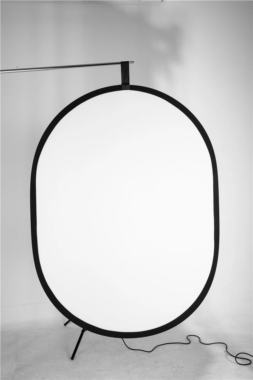 Compatible con Reflector 5 en 1 de 92x122 cm. | Panel ovalado con superficies doradas/plateadas/blancas/negras/translúcidas, pliegues for viajes de estudio