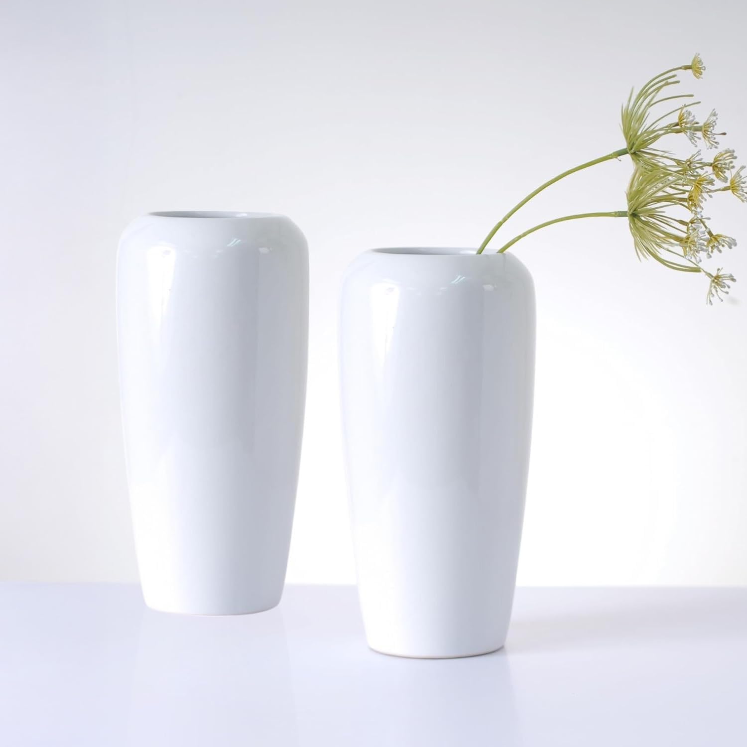 Hosley Set of 2 White Ceramic Vases - 10 Inches High, Ideal for Coffee Table Room Decor, Home Decor, Weddings, Spa, Meditation, Reiki, Floral Arrangements, Home Office Accents