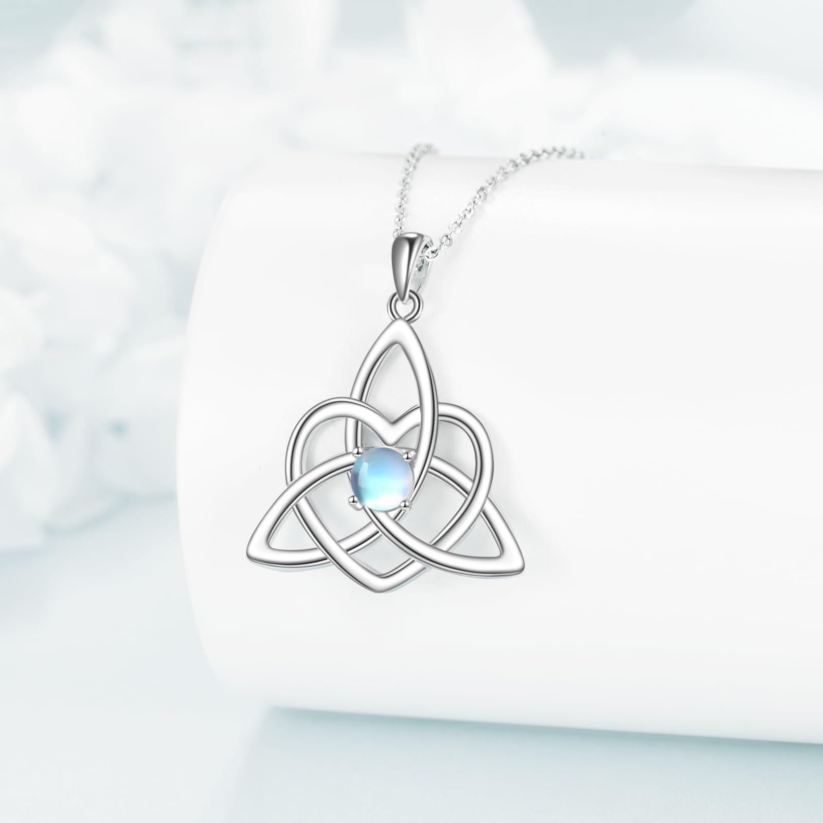 VONALA Collar de nudo de bruja, plata de ley 925, colgante de nudo celta, collar de buena suerte, joyería celta, regalo para mujeres y niñas, talla única, Plata esterlina, No es una piedra preciosa