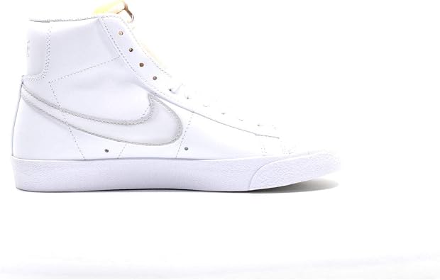 Nike Men's Blazer Mid '77 Vintage Sneaker