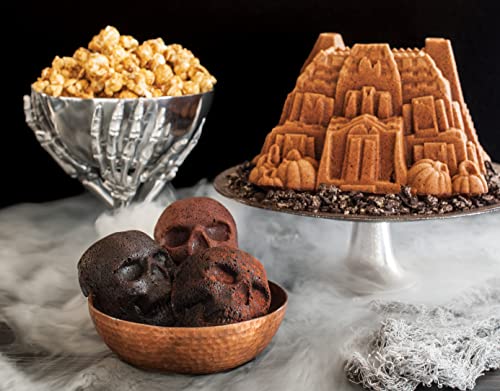 Nordic Ware Utensílios de forno de Halloween para bolo de caveira, assombrada, bronze