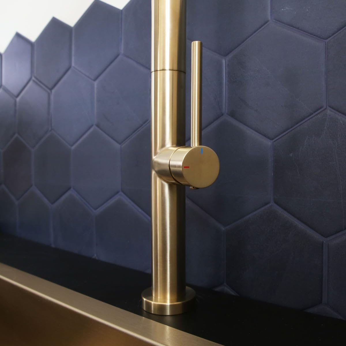 Essebagno Portofino Mezclador de lavabo con teleducha en oro cepillado