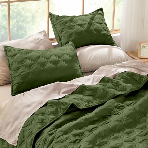 Image of Litanika California King Quilt Bedding Set, Olive Green Oversized Lightweight Comforter Bedspreads & Coverlets, Boho Farmhouse Bedding Cover Bed Decor All Season, 3 Pieces (1 Quilt, 2 Pillowcases)