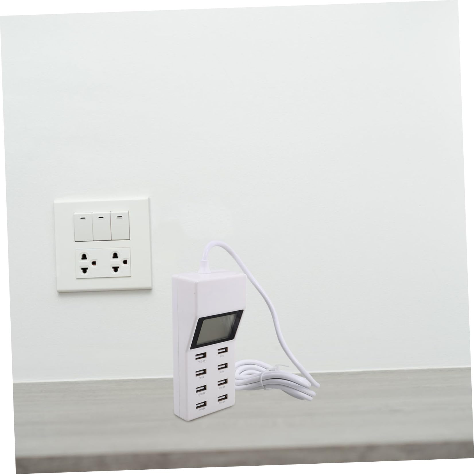 Caricabatterie USB Multiporta 8 Porte con Display Lcd, Stazione di Ricarica Intelligente Smart Ic, Protezione Sovraccarico per Smartphone e Tablet, per Casa, Ufficio e Viaggi