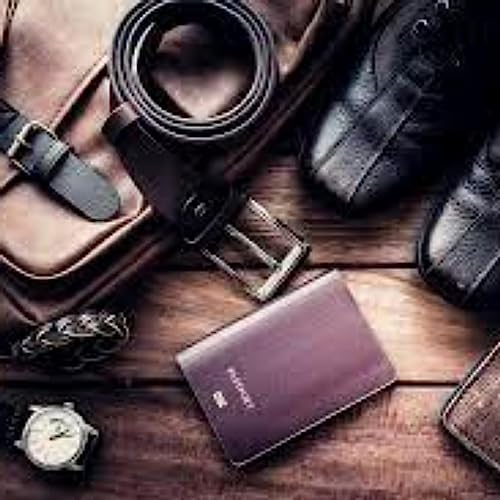 『The Chic Cuir Podcast: Exploring the World of Leather Goods in the UAE』のカバーアート