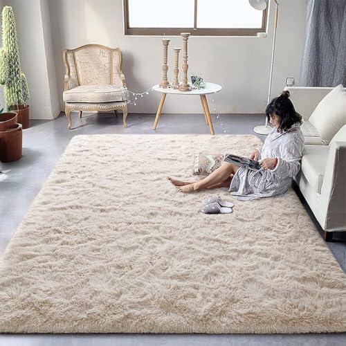 Tapis en peluche camel clair pour coin lecture salon cocooning