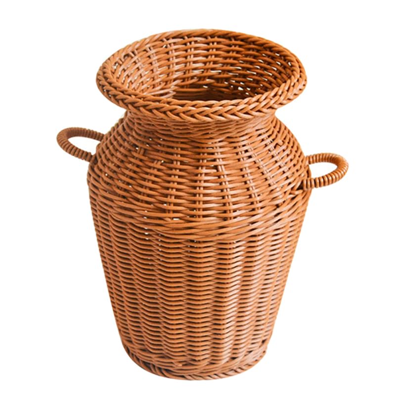 Vase en rotin synthétique marron pour remplacer les vases fragiles qui cassent