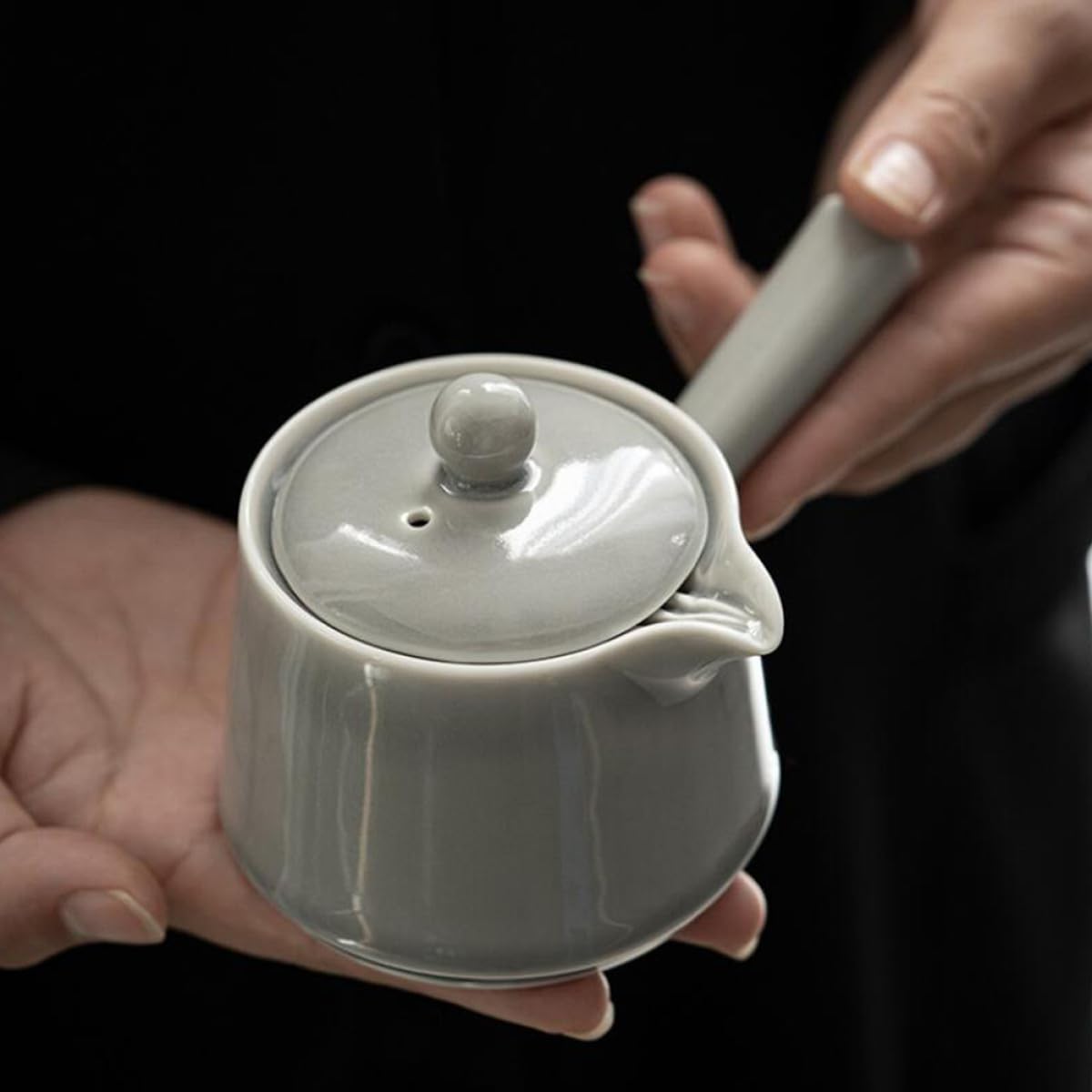 SECFOU Tetera Pequeña de Cerámica Diseño Ergonómico y Estilo Clásico, Resistente para Uso en Casa y Celebraciones como Bodas y Fiestas