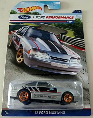Ford Mustang Fox Body Hot Wheels 2016 1:64 miniatura 1