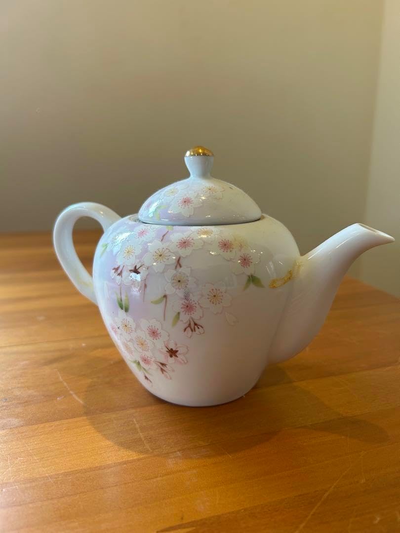 織部焼、青磁 サザエ型お急須と碗のセットです 織部焼、青磁 サザエ型