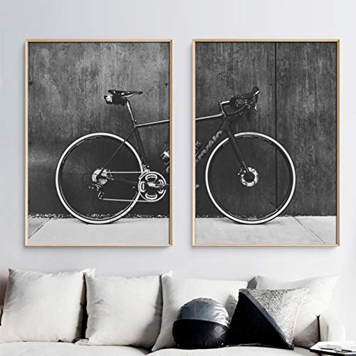 Peinture affiche vélo vintage pour rafraîchir un mur blanc de salon