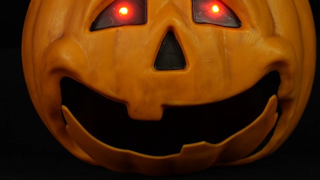 Amazon.com: Talking Jack Pumpkin Decoration with Light and Sound