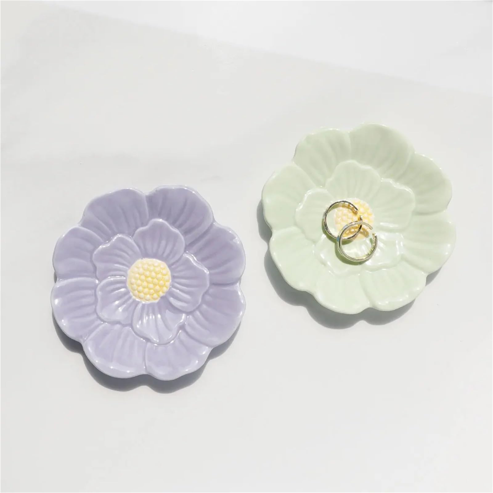 Schmuckschale 3Pcs Keramik Schmuck Tablett Lotus Blume Ring Teller Halter Porzellan Schmuckstück Dekorative Platte for Halskette(Purple)