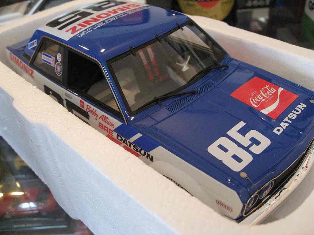 Amazon | Retro Motoring TSM1/18 BRE Datsun 510#85 ブルー