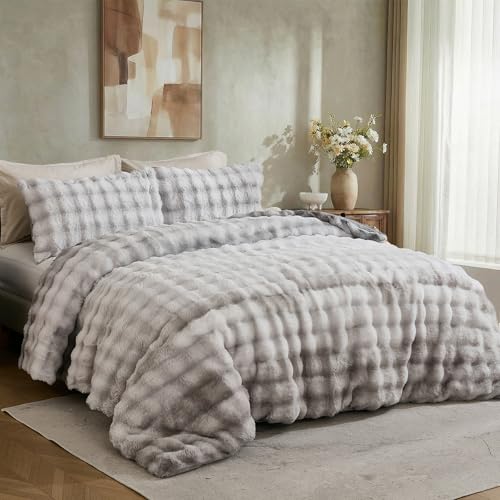 Bedbay Fluffy Faux Rabbit Fur Bubble Comforter Set Queen Size Tie Dyed Grey Plush Fuzzy Bedding Set Ultra Soft 3 Pieces Warm Shaggy Faux Fur Thick Fluffy Comforter Bedding Set for All Seasons by Bedbay - Used condition - Image 4