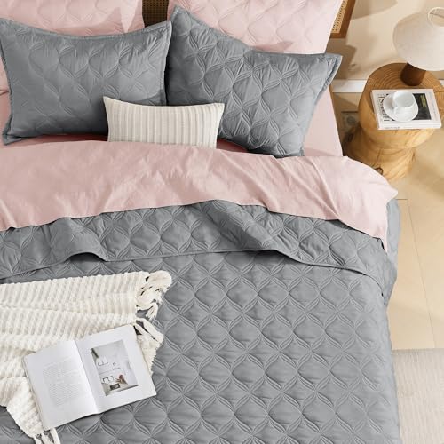 Image of Litanika Queen Quilt Bedding Set, Medium Grey Summer Lightweight Soft Comforter Bedspreads & Coverlets, Boho Farmhouse Bedding Cover Bed Decor All Season, 3 Pieces (1 Quilt, 2 Pillowcases)