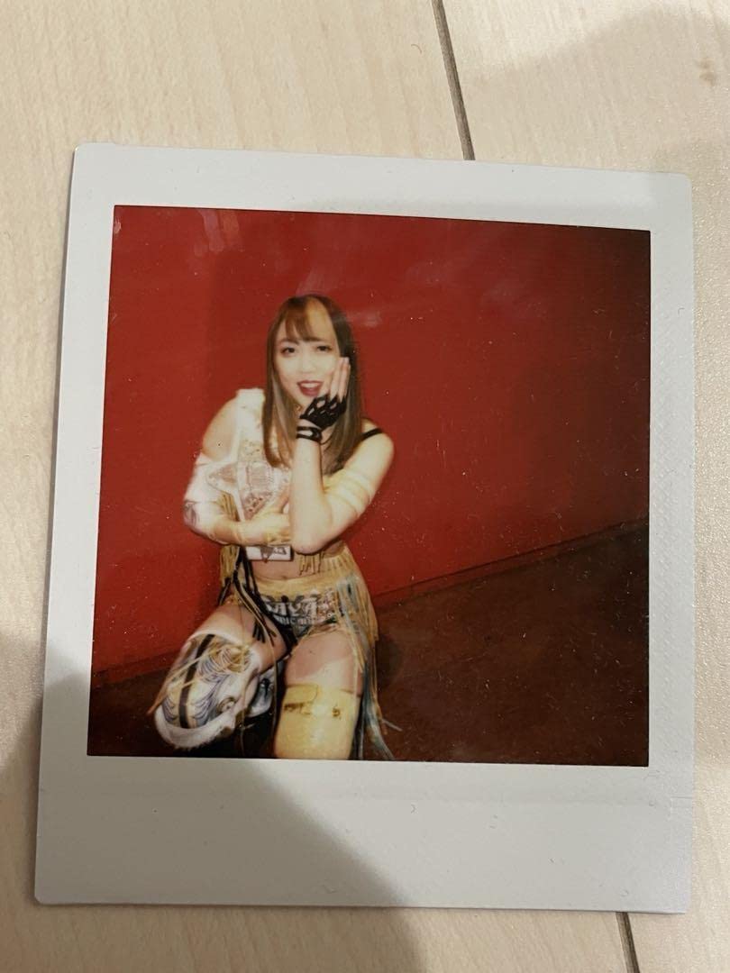 Amazon.co.jp: 女子プロレス スターダム 上谷沙弥 チェキ : おもちゃ