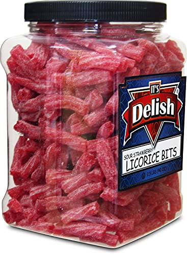 Sweet & Sour Strawberry Licorice Bits By Its Delish, 2.5 Lbs (40 Oz) Jumbo Container Jar – Chewy Red Strawberry Lightly Sour Candy Twists – Great Gifts Party Sweets – Made In Usa, Vegan, Kosher #TOP3