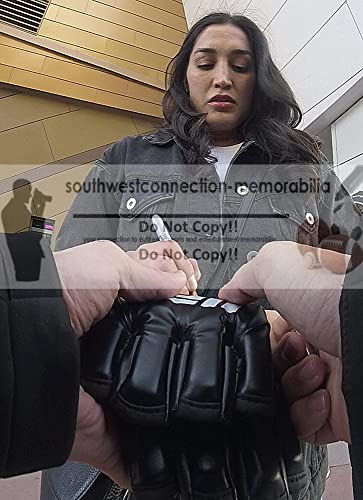 Tatiana Suarez Autographed Ufc Glove Proof Photo Beckett Authenticated Mma Autograph Ultimate Fighting Championship Signed Gloves Auto Memorabilia #TOP2