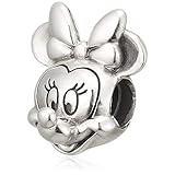 Dieses dreidimensionale Porträt von Minnie ist ein perfektes Abbild ihres Gesichts und wurde exklusiv aus Sterling-Silber gefertigt