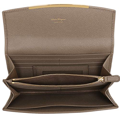 SalvatoreFerragamo（サルヴァトーレフェラガモ）『長財布』