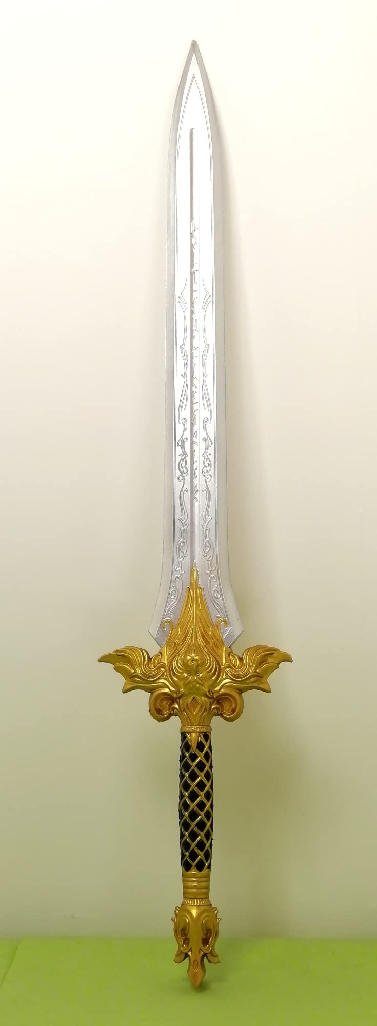 Amazon.co.jp: KIUMI 西洋剣 洋剣 刀 剣 樹脂製 全長 103cm コスプレ