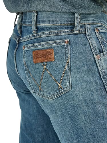 Image of Wrangler Men's Retro Relaxed-Fit Bootcut Jackson Hole Jean