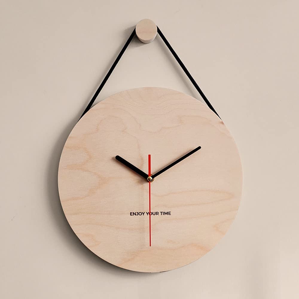 Horloge murale fronde en bois pour creer un salon chaleureux et serein