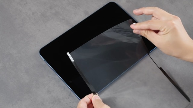 ESR 2 Stück Paper-Feel Schutzfolie für iPad Pro 11 Zoll M5/M4 (2025/2024), Schreiben und Zeichnen wie auf Papier, Dünn und Reaktionsschnell, Einfache Anbringung, Anti Fingerabdruck, Matt Oberfläche