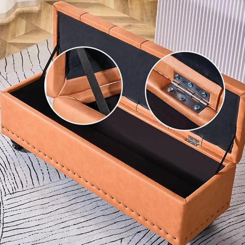 Pouf de chambre avec rangement integre pour optimiser les petits espaces