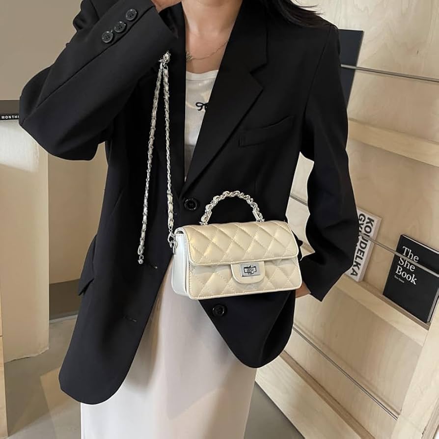 Amazon.co.jp: 女性カバン のある小香風の菱格チェーンバッグ