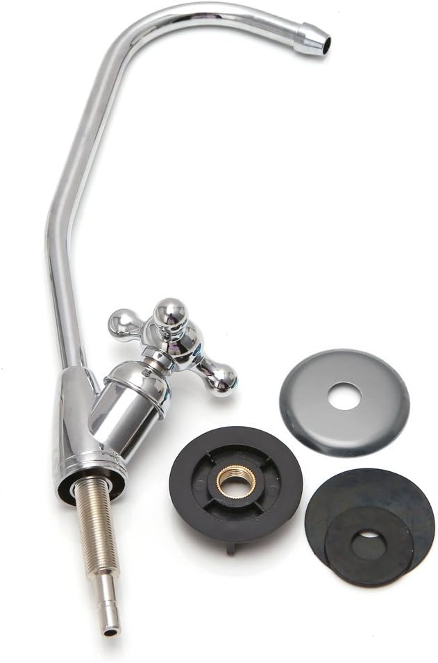 sistemi di filtraggio dell'acqua sotto il lavandino