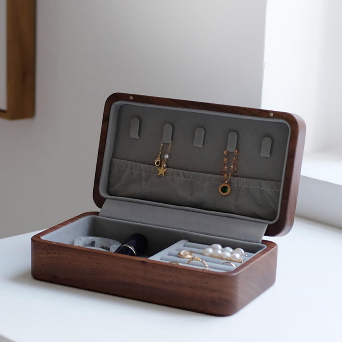 Coffret à Bijoux Rétro en Noyer, Format Mini, pour Voyage Élégant