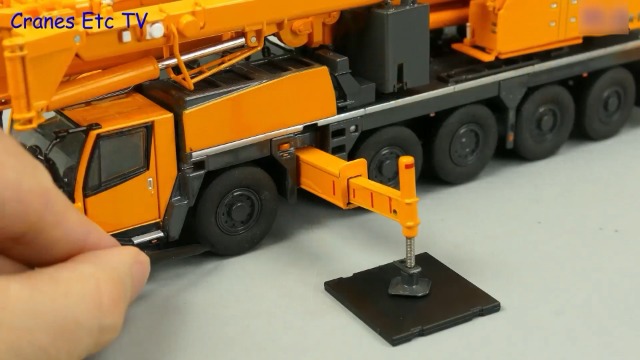 Amazon.com: 1:50 Japan KATO KA1300 Truck Crane Model Hoist Replica