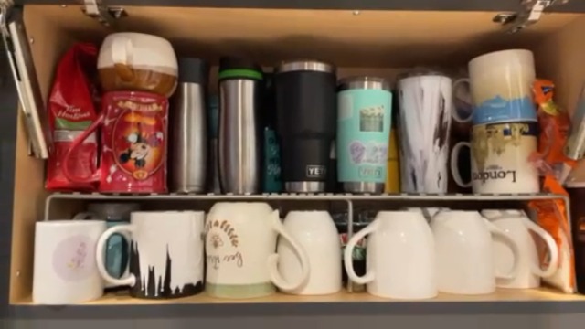 Expandable Kitchen Rack Wire Shelf