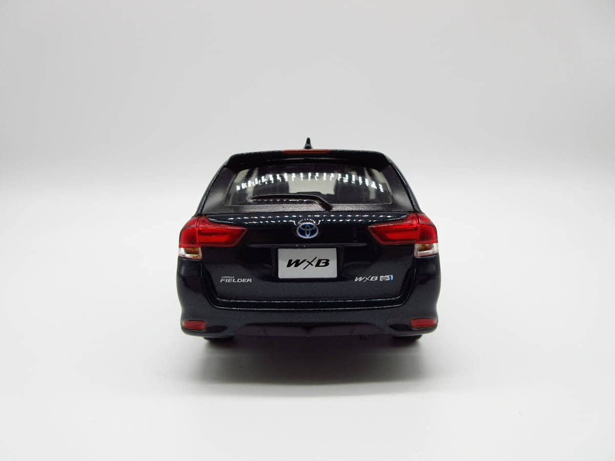 Amazon | 1/30 トヨタ 新型カローラフィールダー W×B 後期 ブラッ