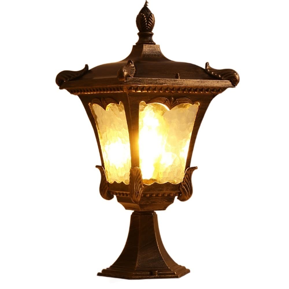 Lanterne pilier de jardin pour illuminer vos soirées sur le patio