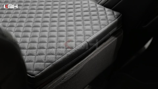 ノ・ミヌＤＶＤ＆クッションカバー Amazon.com: KBH Center Console Armrest Cover for Nissan Titan 2004