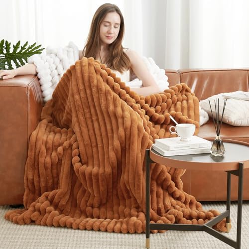Amélie Home Faux Fur Throw Blanket for Couch, Cozy Fuzzy Fluffy F...